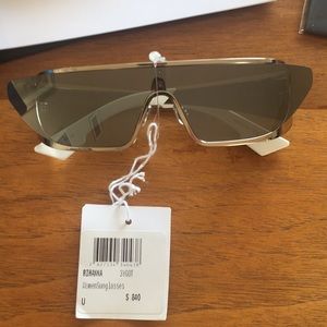 Rihanna 3YGOT Women’s Sunglasses